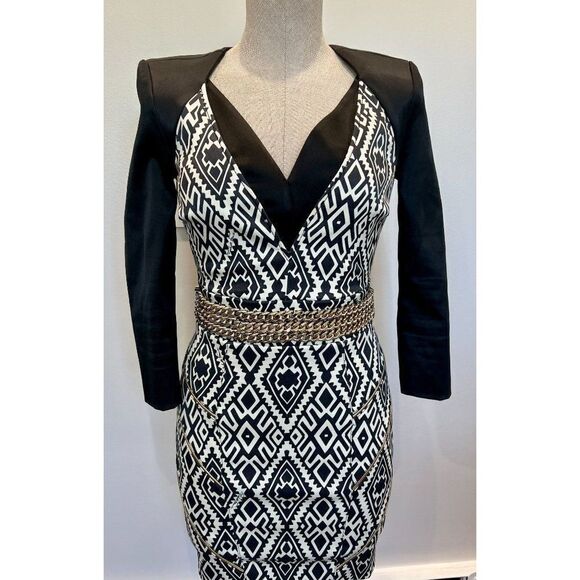 Elisabetta Franchi Gold Label Dress in Black & White Gold Chain Belt Size 4 - Picture 1 of 10